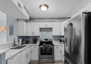Oceanfront, Pool, Elevator - 3 BD Pelican's Watch on Shore Drive