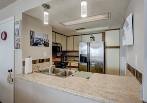 Oceanfront Point Unit, with wine fridge, steps to the beach