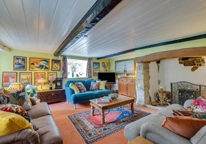 Olive Tree Cottage - Three Bedroom House, Sleeps 6