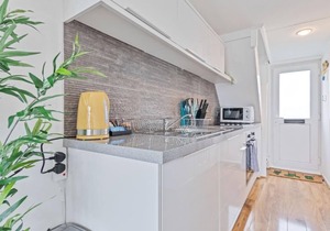 On the Water 2 A One-of-a-Kind Stay | Free Parking | By My Getaways