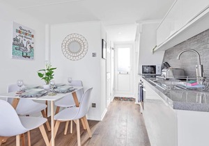 On the Water 3 A One-of-a-Kind Stay | Free Parking | By My Getaways