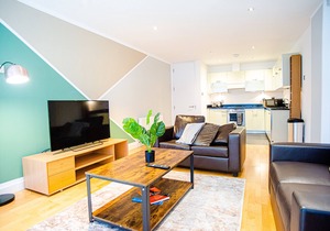 One Bedroom Flat in Farringdon with Balcony by MySquare