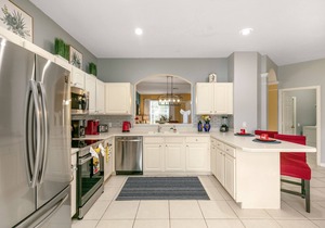 Only 2 Miles 2 Disney-FREE Water Park- Pool-Spa- Game Room-Huge Playhouse & WiFi