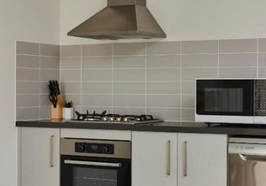 Open and Flowy 1 Bedroom Apartment in Chadstone