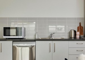 Open and Flowy 1 Bedroom Apartment in Chadstone