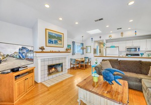 Open Floor Plan Home Eucalyptus w/Balcony Views