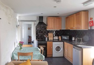 Open plan ground floor cottage located in the Llyn Peninsula, with many beaches close by.