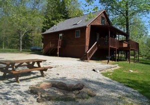Optimum cabin 9 with jacuzzi and HOT TUB on Patoka Lake in Southern Indiana