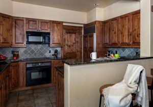 Outpost: Grand View 2810 - AC and Close to town!