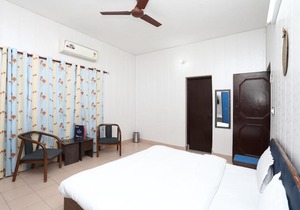 Oxygen Home Stay - Two Bedroom Set