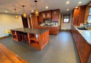 P4 Ski-in Ski-out Presidential View w/ garage, ping pong! Pool/gym passes