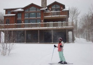 P5 Ski-in Ski-out rare find! Presidential View, single family with garage, pool table, ping pong