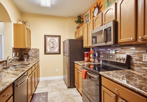 Palm Tree Paradise! Bright Tropical Fun with “Frozen” Bedroom - 3 mi from WDW