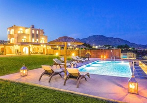 Paradise Beach II, Stunning villa in Kiotari w/