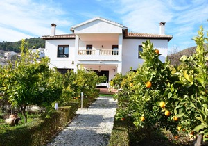 Parador del Silo (Alhambra, beach, snow and Alpujarra) Air Conditioning and Wifi