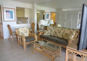 Partially renovated unit on the 11th Floor overlooking the mountains and the surrounding Waikiki area!