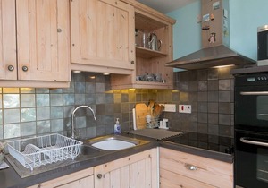Pass the Keys | 3 Bedroom Cottage with stunning Sea View and Parking