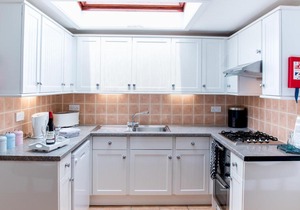 Pass the Keys Beautiful Cottage in Ceredigion Sleeps 6