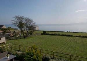 Pass the Keys Cozy 3 Bedroom Cottage with stunning Sea View