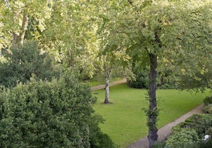 Peaceful escape in Holland Park