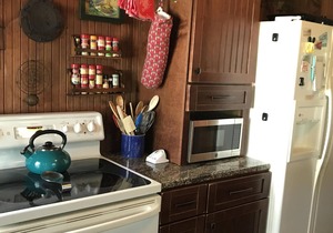 Peaks Island Cottage with beautiful view of Whitehead passage