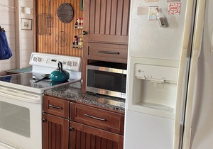 Peaks Island Cottage with beautiful view of Whitehead passage