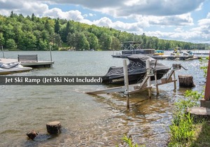 Penn Cove Dreams: Beautifully Decorated Lake Access Home