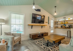 Pet Friendly Easy Bike Ride to Rehoboth Recently Built Cottage w/3BR