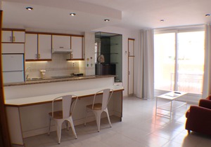 Pi Sunyer 4 4B - Studio Apartment, Sleeps 2