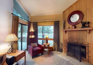 Pines 3044
