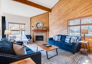 Pines 4043