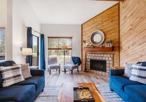 Pines 4043
