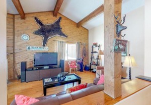 Pines 4048