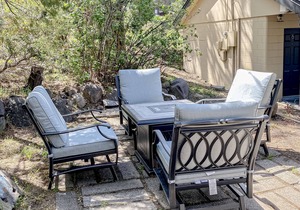 Pleasant hotel with lakeview, golf, skiing, WiFi, & Netflix