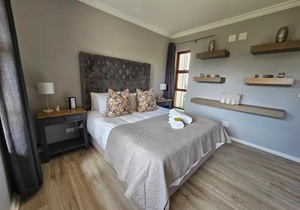 Plettenberg Bay Unit 6 Whale Rock Gardens Apartment with Backup Power