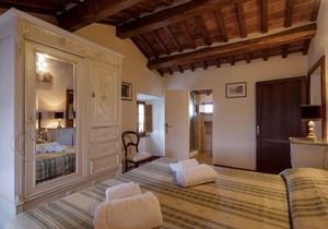 Plush Villa in Cortona with Private Pool, Garden, Terrace, BBQ