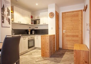PORTES DU PLENEY 001