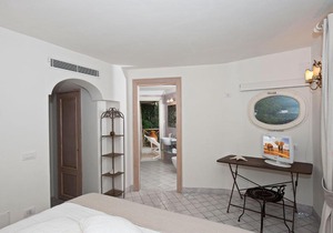 Positano Villa Sleeps 12 Pool Air Con WiFi