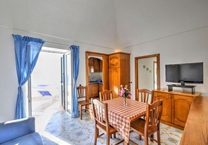 Positano Villa Sleeps 4 Air Con