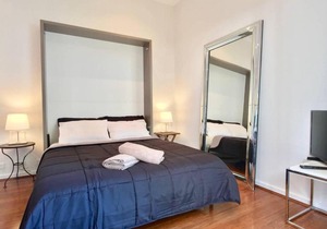 Potts Point Terrace Apartment with City View