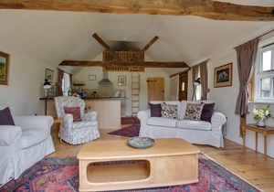Pound Hill Cottage - One Bedroom House, Sleeps 2