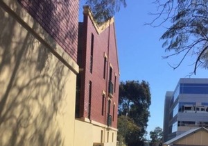 premium 5*location 2bed large apartment ,very comfortable walk to kings park