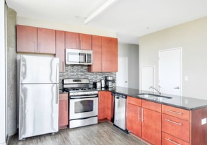 Premium South Loop 2BR w/Gym & Roof, nr Grant Park, by Blueground