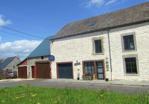 Pretty Cottage in Gimnee with Garden