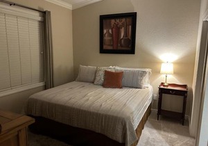 Pristine Top Floor Condo With Access To Clubhouse & Pools