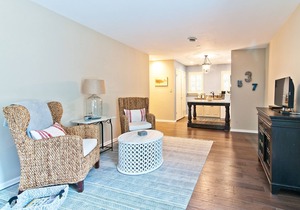 Private 2,000 Sq Ft Cottage in Historic Yorktown- w/trolley access