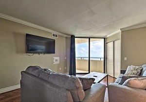 Private Beach Access Hudson Resort Condo!