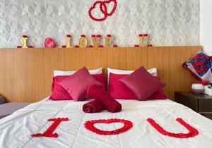 Private Jacuzzi Staycation at KL City 152