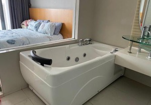 Private Jacuzzi Staycation at KL City 721