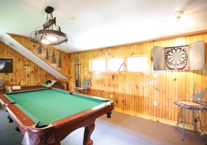 Private Pet Friendly 4 Bedroom Deluxe Vacation Home, Close to Waterville Valley Resort!